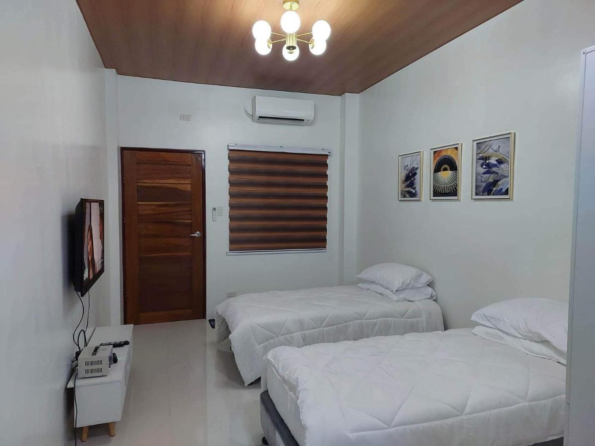 Flb Apartelle Los Banos Los Banos  Buitenkant foto