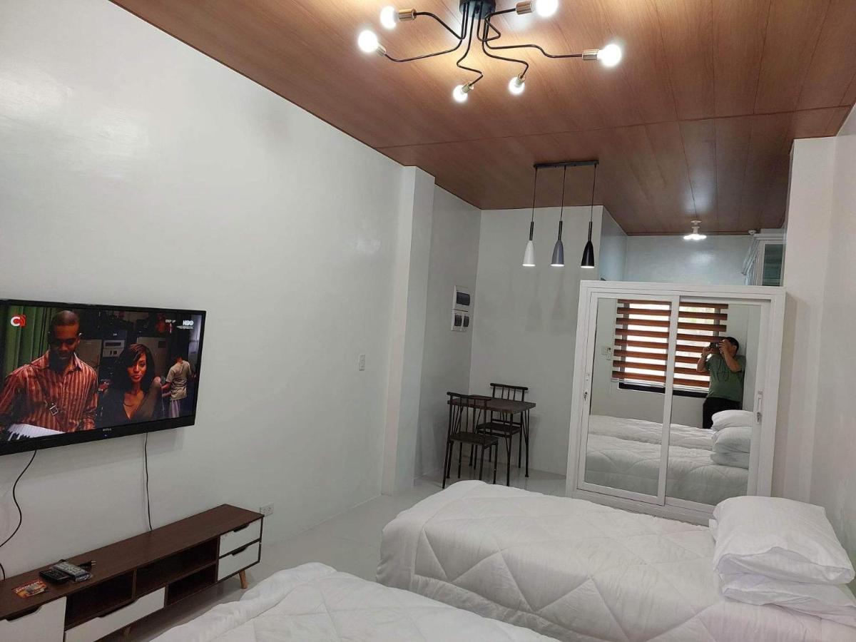 Flb Apartelle Los Banos Los Banos  Buitenkant foto
