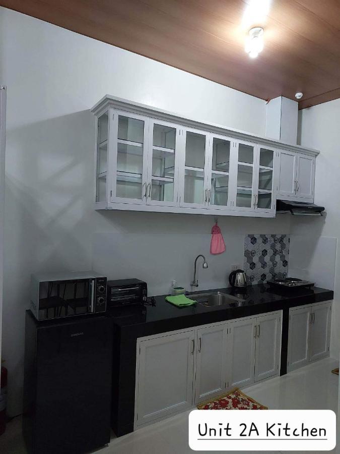 Flb Apartelle Los Banos Los Banos  Buitenkant foto