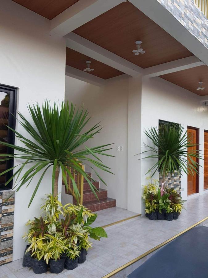 Flb Apartelle Los Banos Los Banos  Buitenkant foto